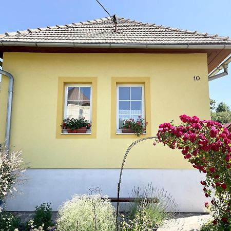 Žltý domček - Apartmán Švábovce Svabovce Exterior foto