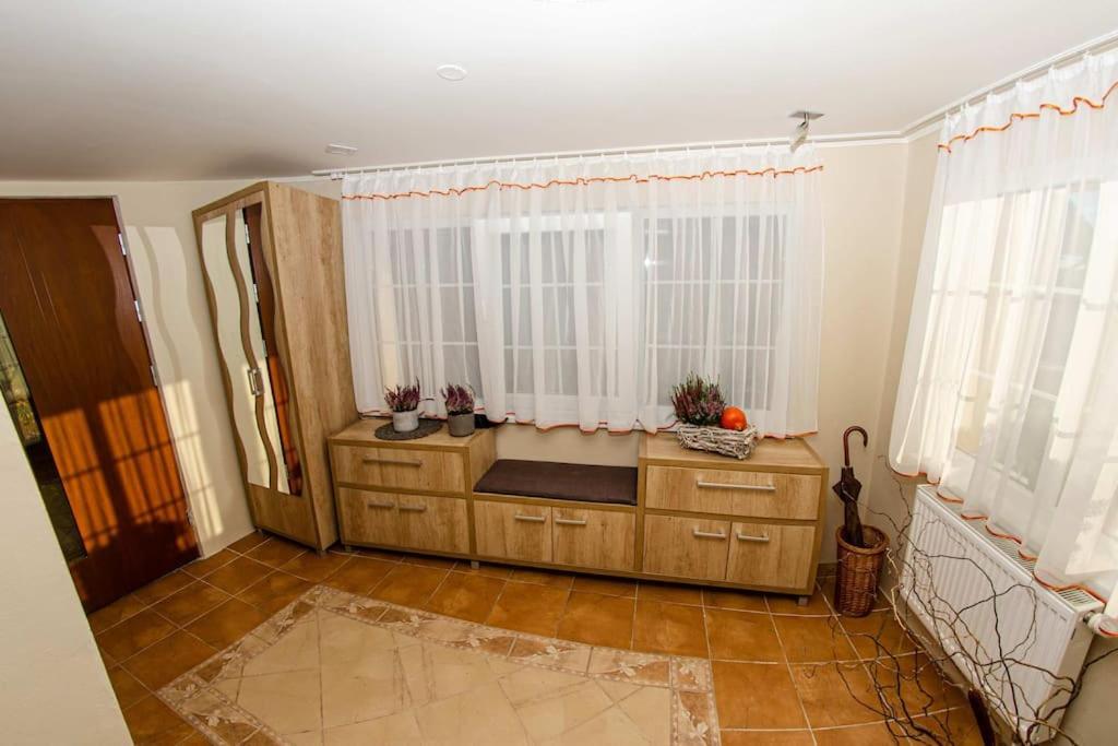 Žltý domček - Apartmán Švábovce Svabovce Exterior foto